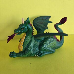 Vintage 1988 BRITAINS Wheeled Fire Breathing Green Dragon